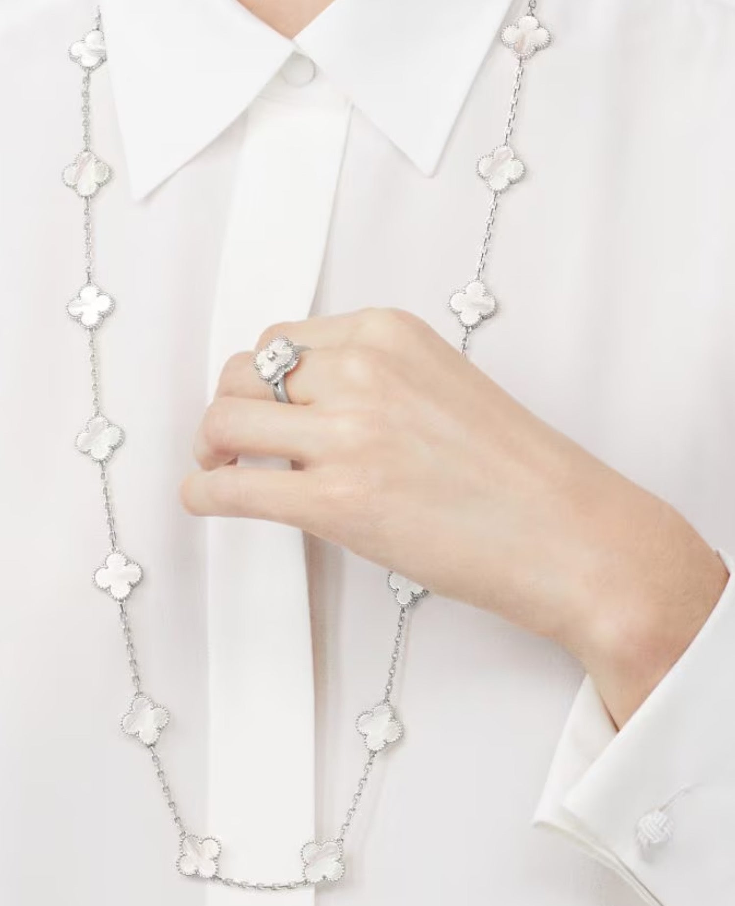 VCF Vintage Alhambra Ring,white gold, Diamond, Mother-of-pearl