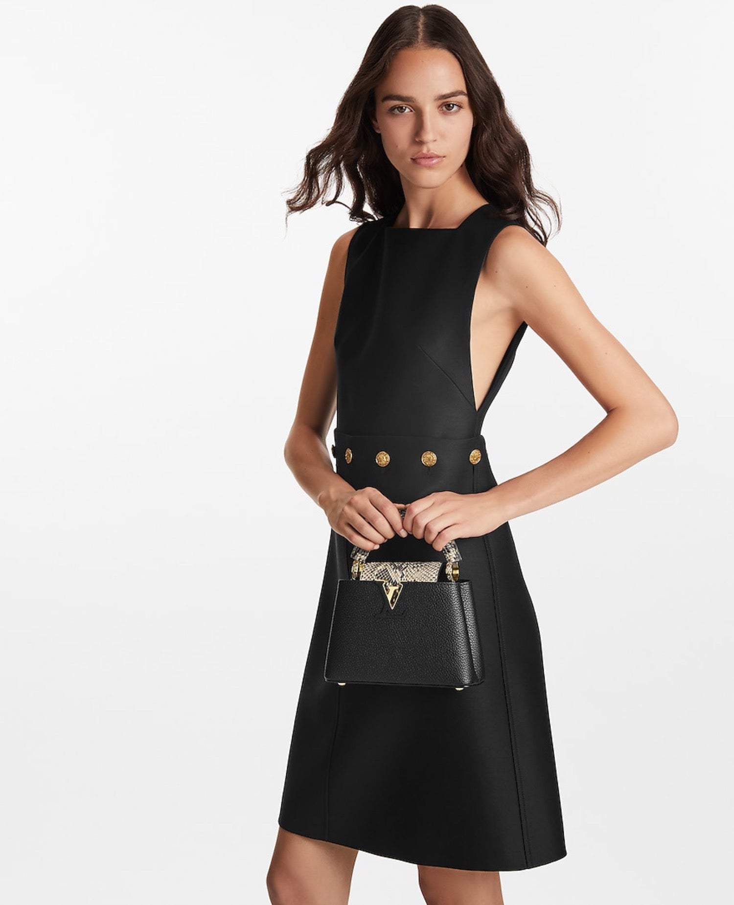 حقيبة لوي فيتون كاباسين ميني جلد توريون سوداء