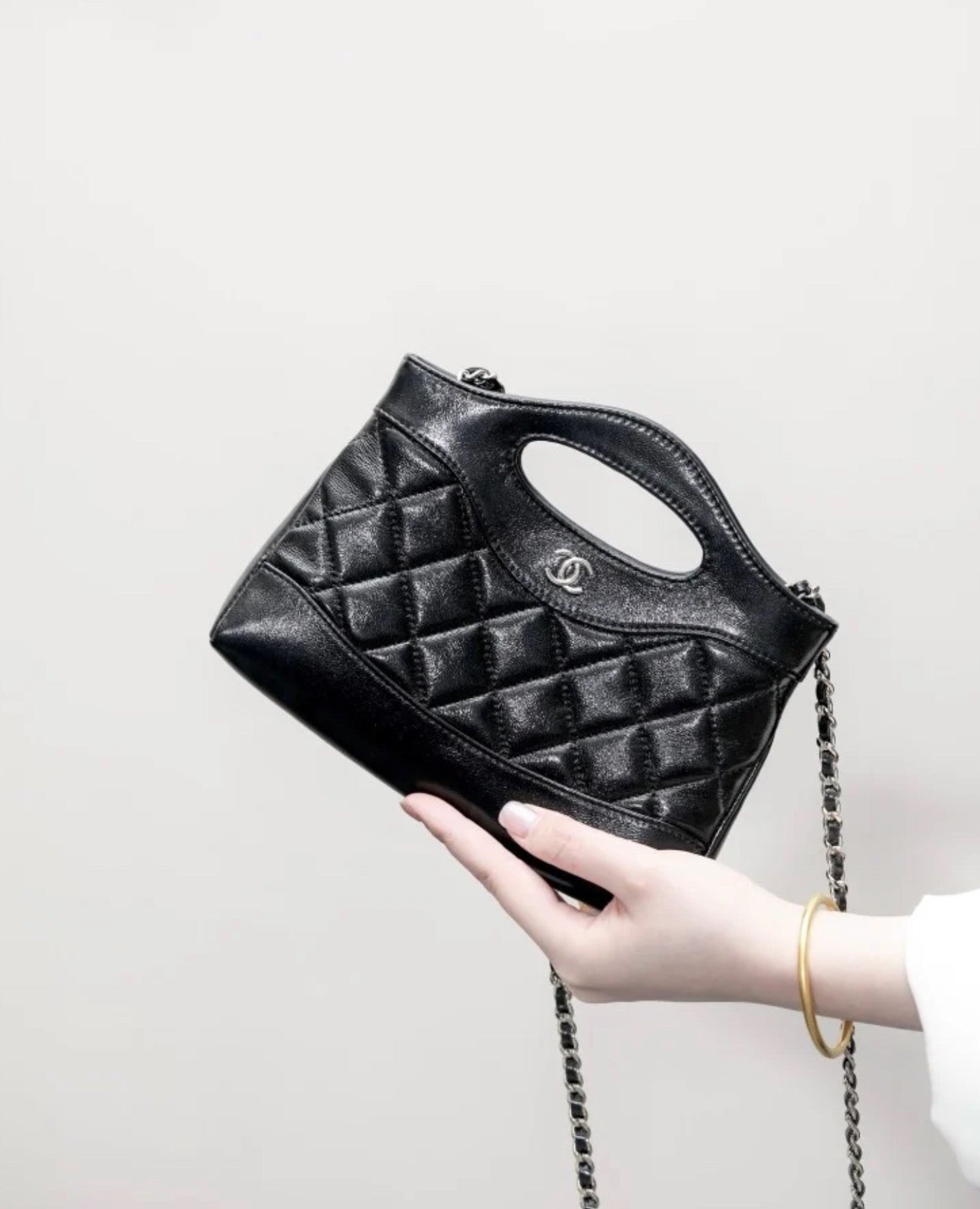 COCO Shiny Nano 31 Shopping Leather Bag Black