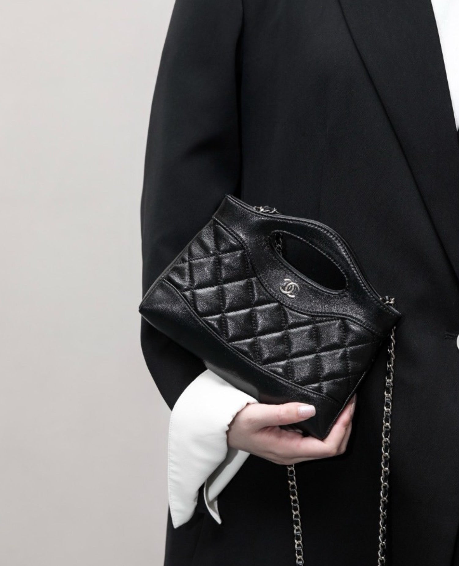 COCO Shiny Nano 31 Shopping Leather Bag Black